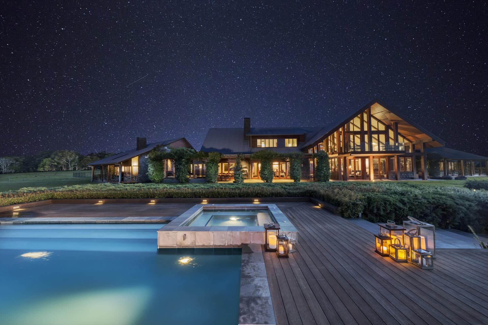 Spicers Peak Lodge night sky