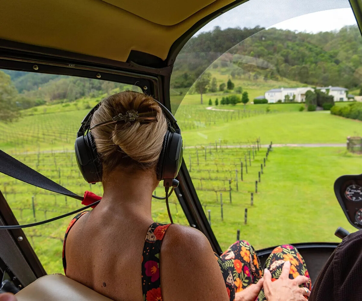 Wine and pub tour by helicopter