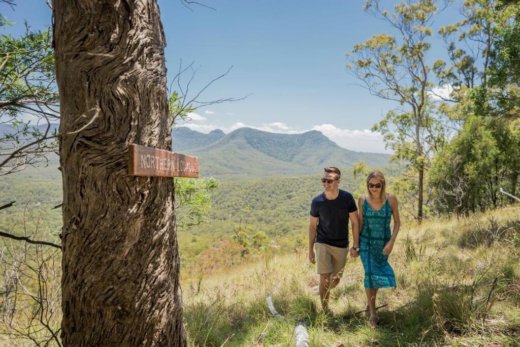 Spicers Peak Lodge mountain picnic