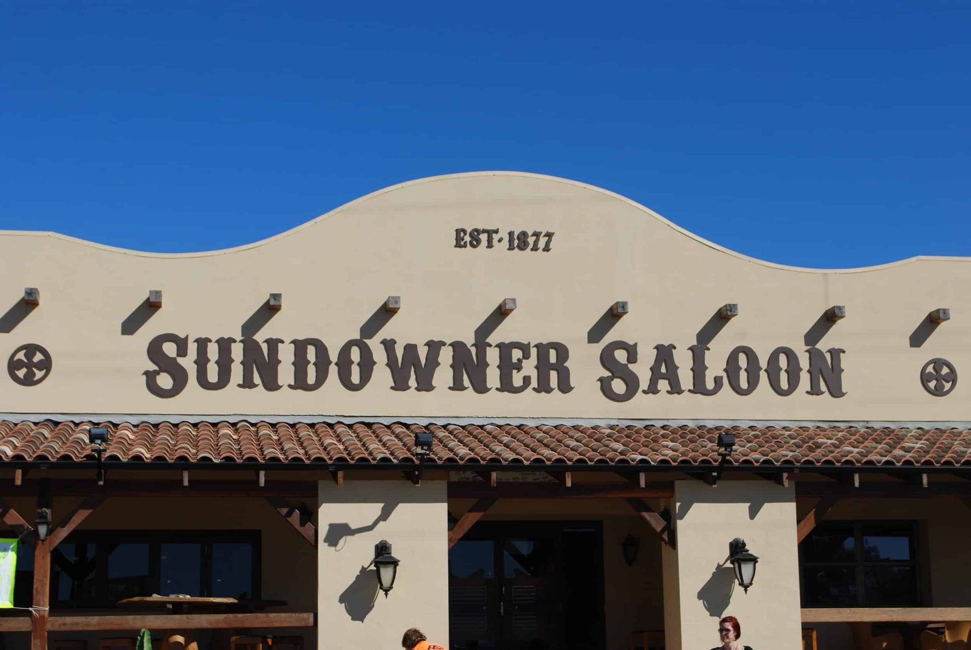 Sundowner Saloon country pub stop