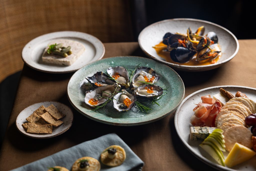 Spicers Clovelly light snacks and drinks.