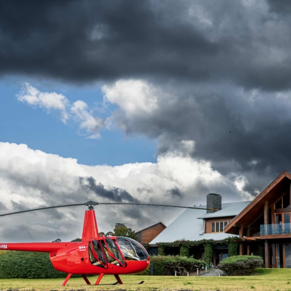 VH-FOA Spicers Peak